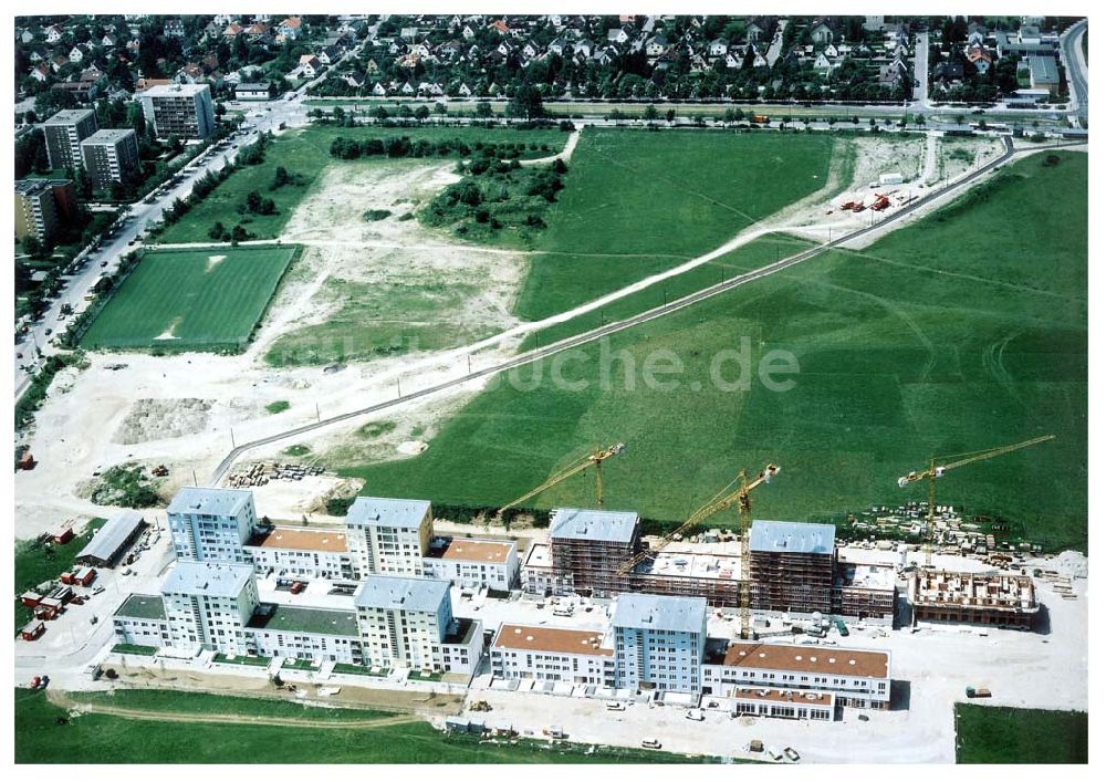 Luftaufnahme München - Neubaugebietsfläche Siedlung Am Harthof in Milbertshofen in München.