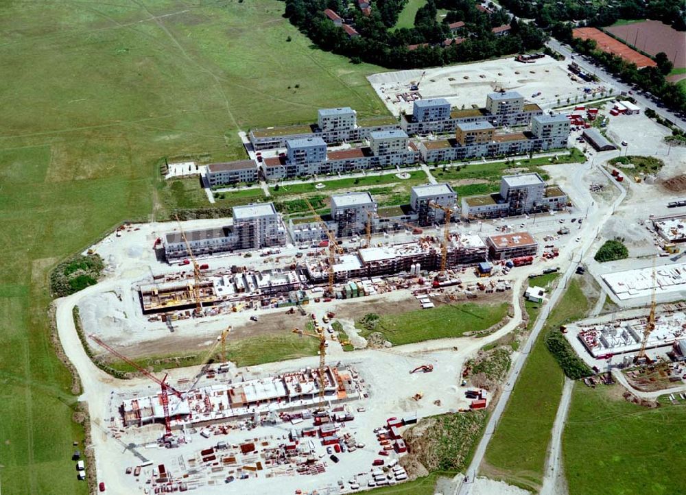 Luftbild München - Neubaugebietsfläche Siedlung Am Harthof in Milbertshofen in München.