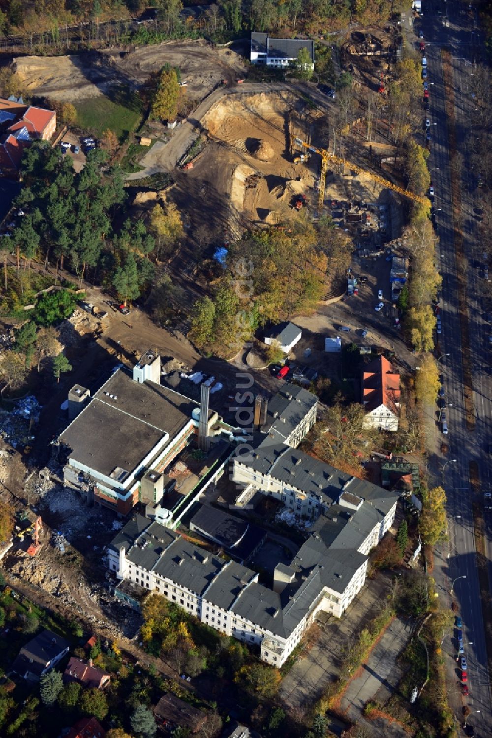 Berlin OT Dahlem von oben - Neubauprojekt Oskar-Helene-Park im Ortsteil Dahlem in Berlin