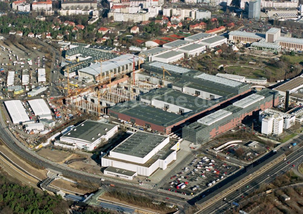 Berlin - Charlottenburg aus der Vogelperspektive: Neubauten auf dem Messegelände der Messe Berlin am Berliner Funkturm / ICC in Charlottenburg.