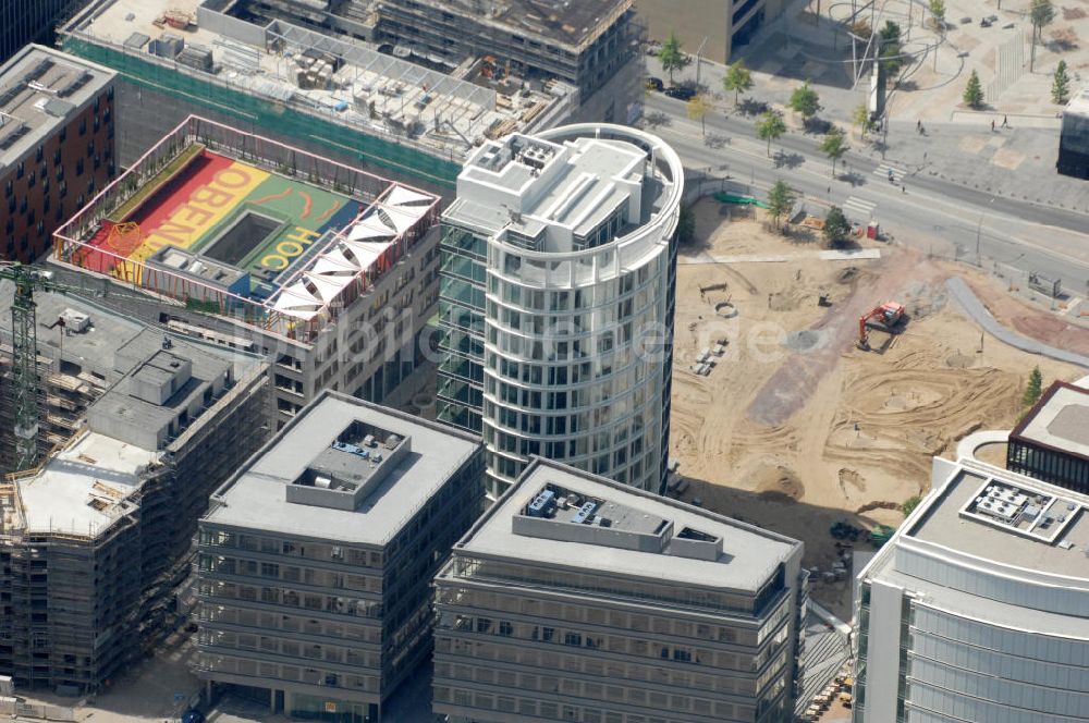 Hamburg von oben - Neubauten im Quartier Am Sandtorpark / Grasbrook in der Hafencity Hamburg