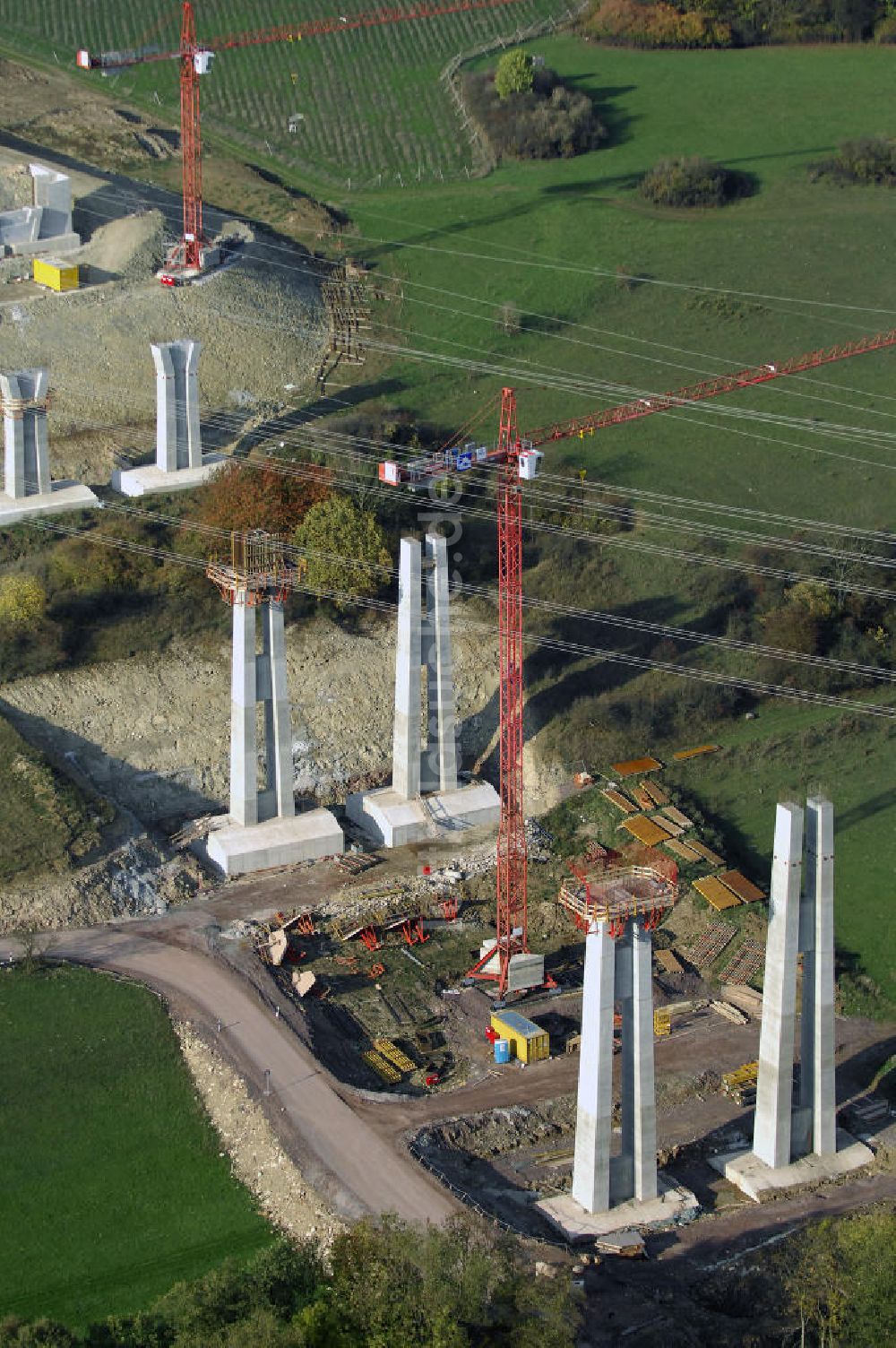 ETTENHAUSEN an der Nesse von oben - Neubautrasse der BAB A 4 - Umfahrung Hörselberge in Thüringen bei ETTENHAUSEN an der Nesse