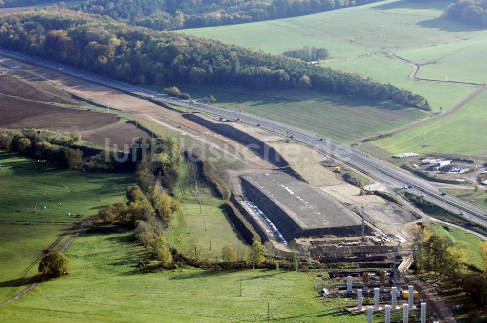 SÄTTELSTÄDT aus der Vogelperspektive: Neubautrasse der BAB A 4 - Umfahrung Hörselberge in Thüringen bei Sättelstädt