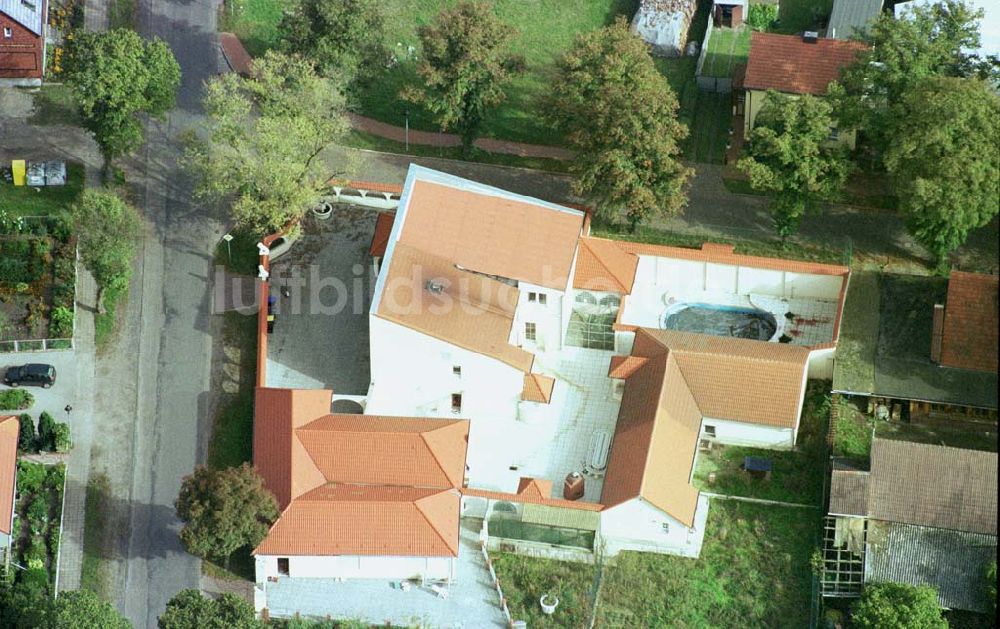 Luftaufnahme Nedlitz / BRB - Neubauvilla an der Lindenallee in Nedlitz (nordöstlich von Zerbst) in Sachsen - Anhalt.