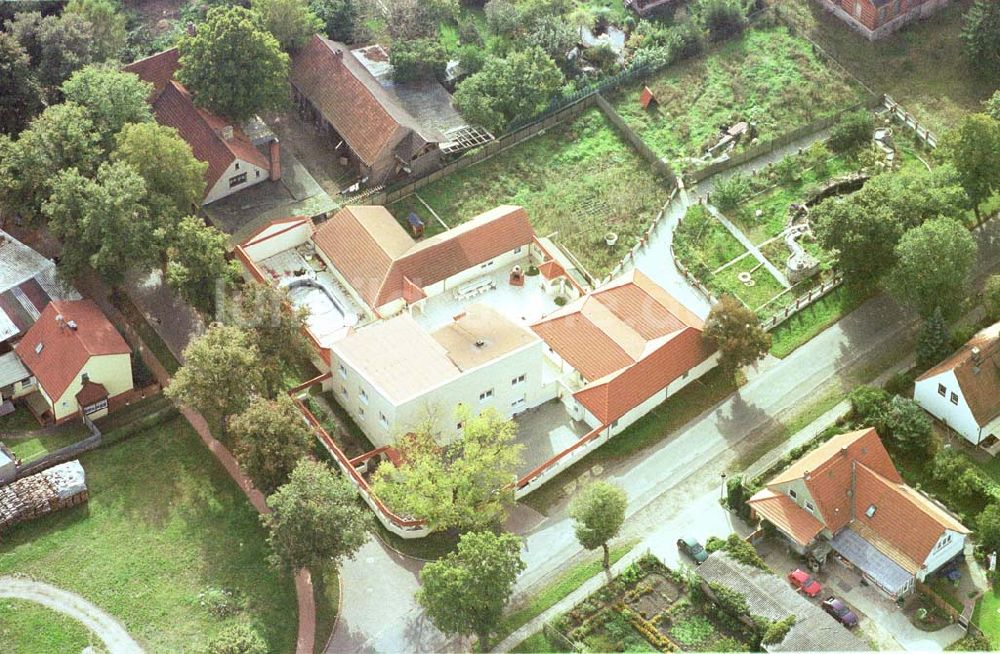 Luftaufnahme Nedlitz / BRB - Neubauvilla an der Lindenallee in Nedlitz (nordöstlich von Zerbst) in Sachsen - Anhalt.