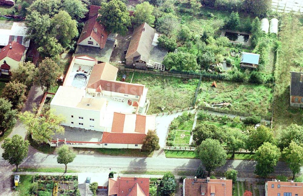 Nedlitz / BRB von oben - Neubauvilla an der Lindenallee in Nedlitz (nordöstlich von Zerbst) in Sachsen - Anhalt.