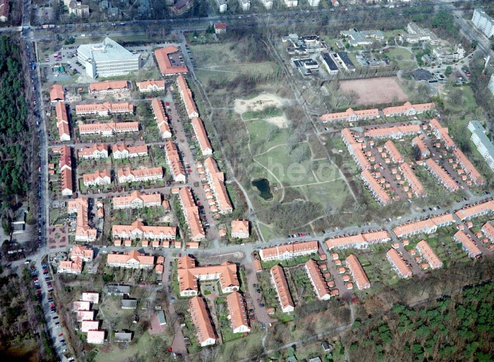 Luftbild Berlin - Zehlendorf / Schlachtensee - Neubauwohngebiet Schlachtensee - Süd an der Potsdamer Chaussee in Berlin - Zehlendorf.