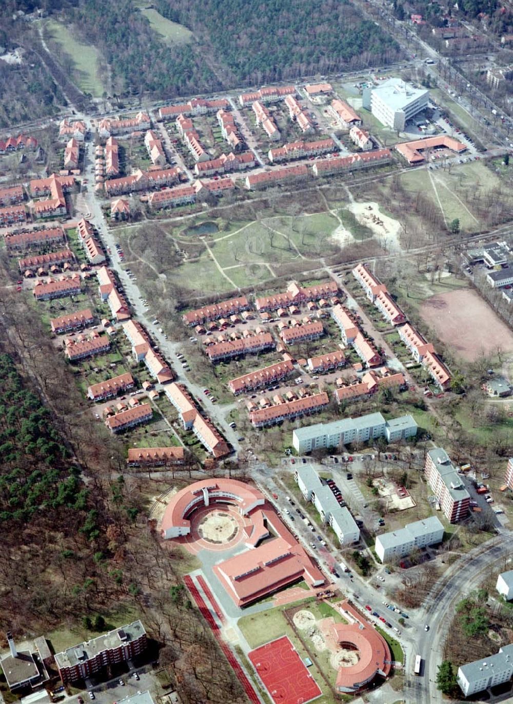 Luftbild Berlin - Zehlendorf / Schlachtensee - Neubauwohngebiet Schlachtensee - Süd an der Potsdamer Chaussee in Berlin - Zehlendorf.