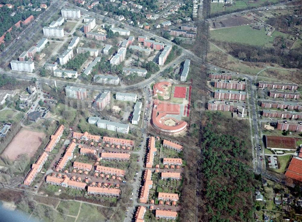 Berlin - Zehlendorf / Schlachtensee von oben - Neubauwohngebiet Schlachtensee - Süd an der Potsdamer Chaussee in Berlin - Zehlendorf.