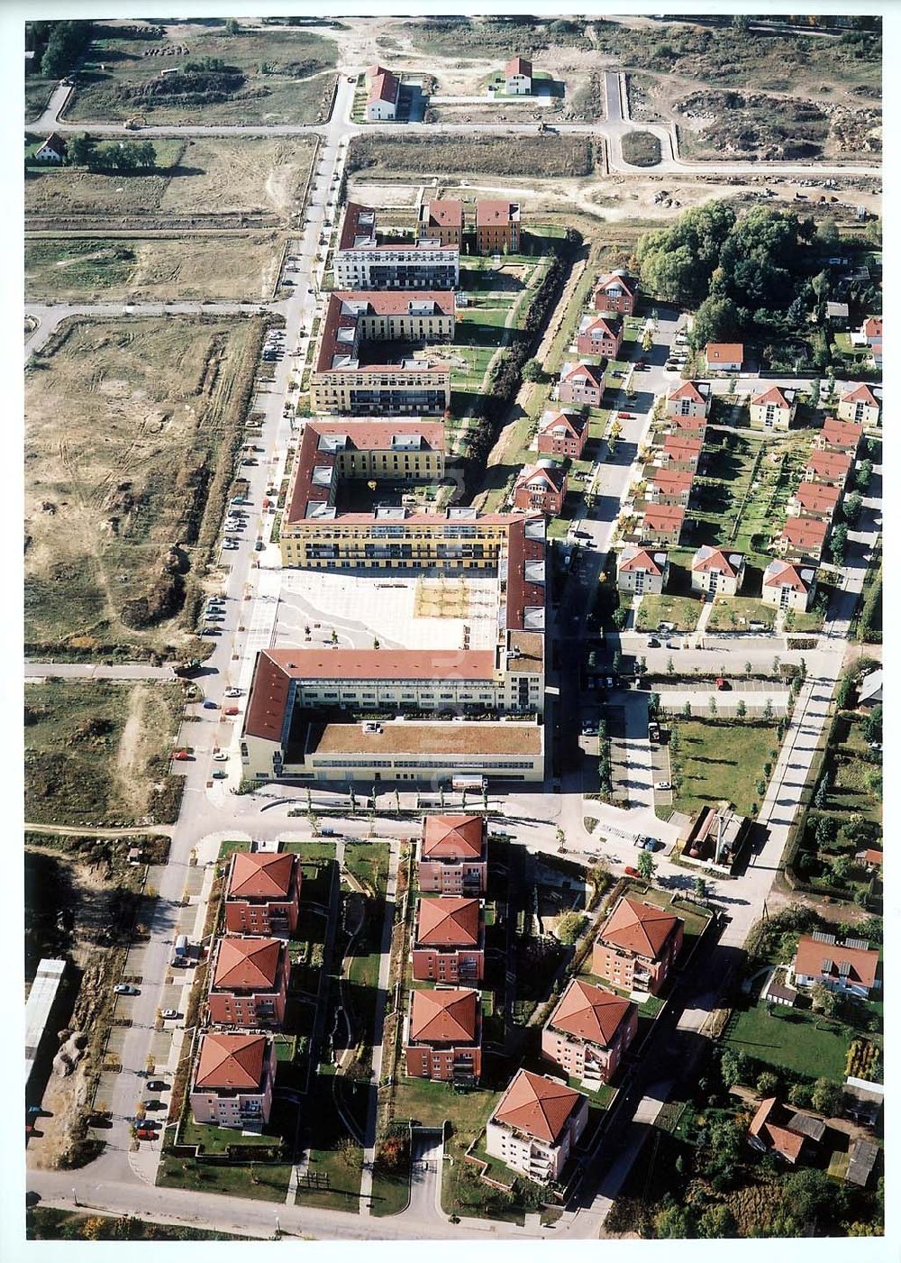 Luftaufnahme Bernau - Friedensthal - Neubauwohngebäude an der Mainstraße im Wohngebiet Friedensthal in Bernau.