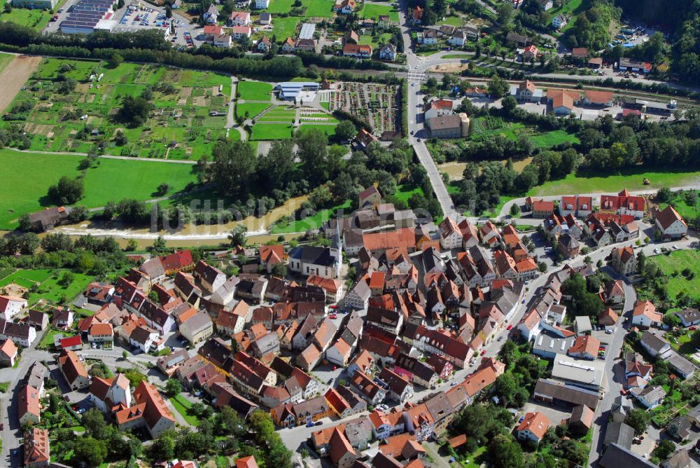 Neudenau aus der Vogelperspektive: Neudenau mit Pfarrkirche St. Laurentius