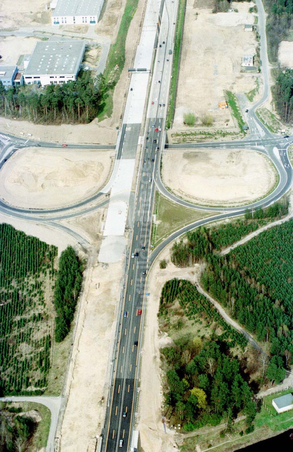 Luftbild Drewitz - Neue Autobahn am ehem. GüSt Drewitz.