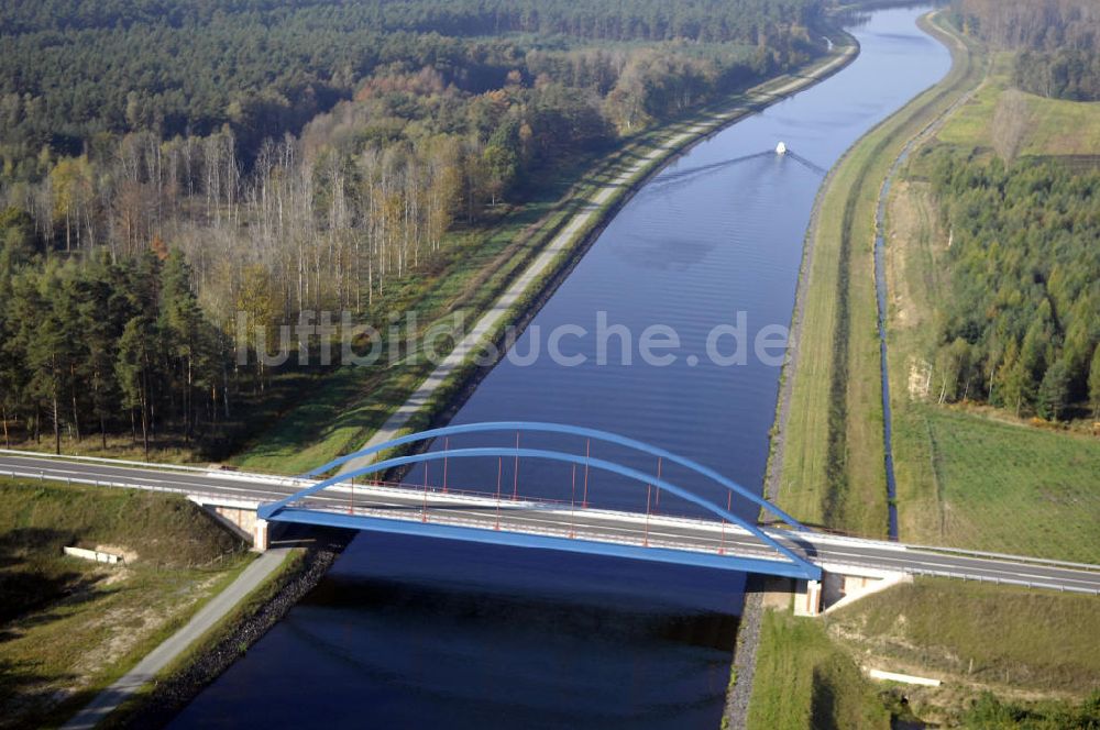 Luftbild Wusterwitz - neue Brücke über dem Elbe - Havel - Kanal im Zuge des Baus der L96