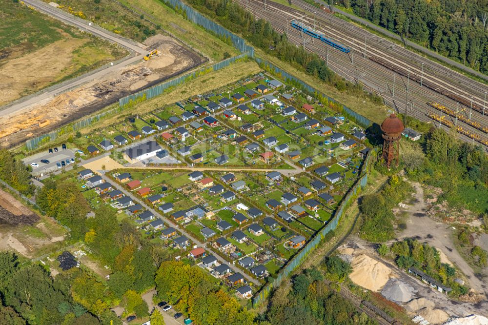 Luftbild Duisburg - Neue Kleingartenanlagen am Wasserturm an der Masurenallee in Duisburg im Bundesland Nordrhein-Westfalen, Deutschland