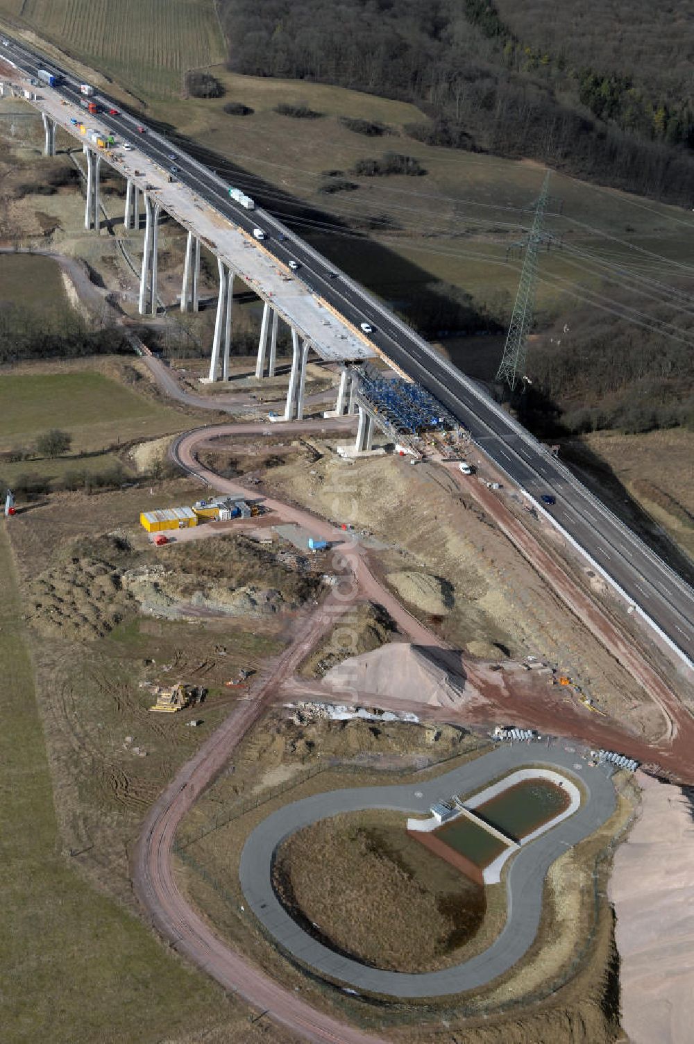 Luftbild Ettenhausen - Neue A4 - Nesseltalbrücke Ettenhausen - new nesselthal - bridge on the motorway course E40 / A4 in thuringia