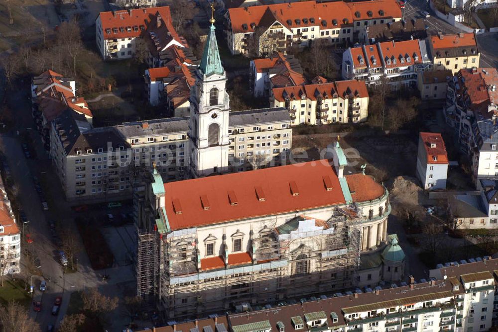 Luftbild Sendling - Neue Pfarrkirche St. Margaret