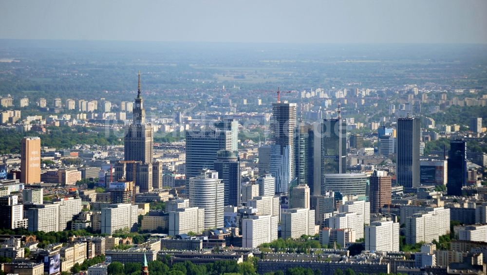 Warschau aus der Vogelperspektive: Neue Skyline der polnischen Metropole Warschau / Warszawa