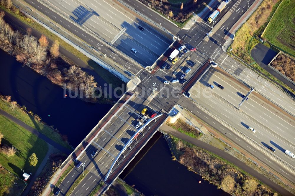 Berlin OT Britz von oben - Neue Späthbrücke im Ortsteil Britz in Berlin