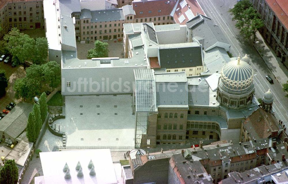 Berlin von oben - Neue Synagoge in der Oranienburger Straße in Berlin-Mitte.