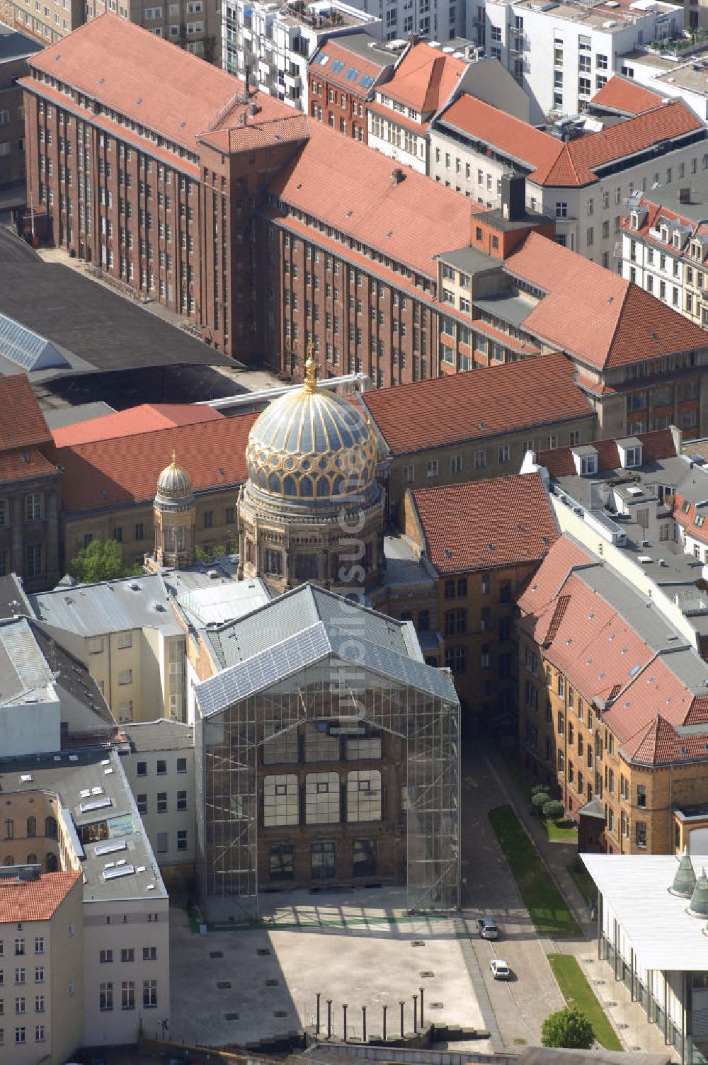 Berlin aus der Vogelperspektive: Neue Synagoge an der Oranienburger Straße in Berlin-Mitte