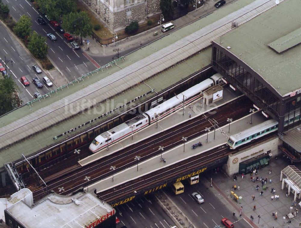 Berlin von oben - Neuer S-Bahnzug der Baureihe 481 (DWA-AG) im Berliner Stadtzentrum 18.09.1997