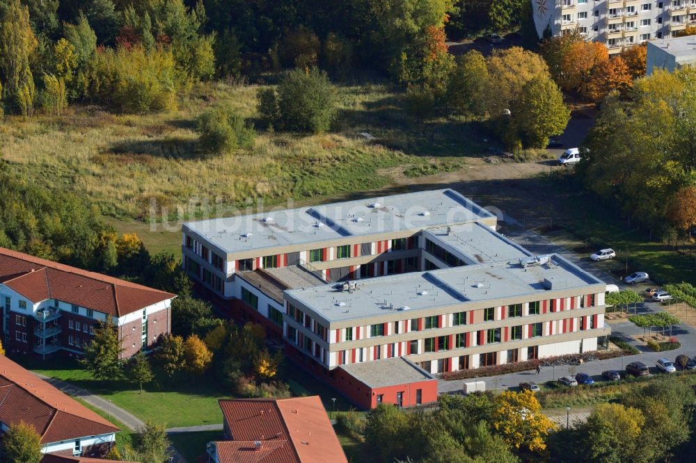 Greifswald aus der Vogelperspektive: Neuer Erweiterungsbau für das Berufliche Diagnostik- und Förderzentrum des Berufsbildungswerks in Greifswald im Bundesland Mecklenburg-Vorpommern