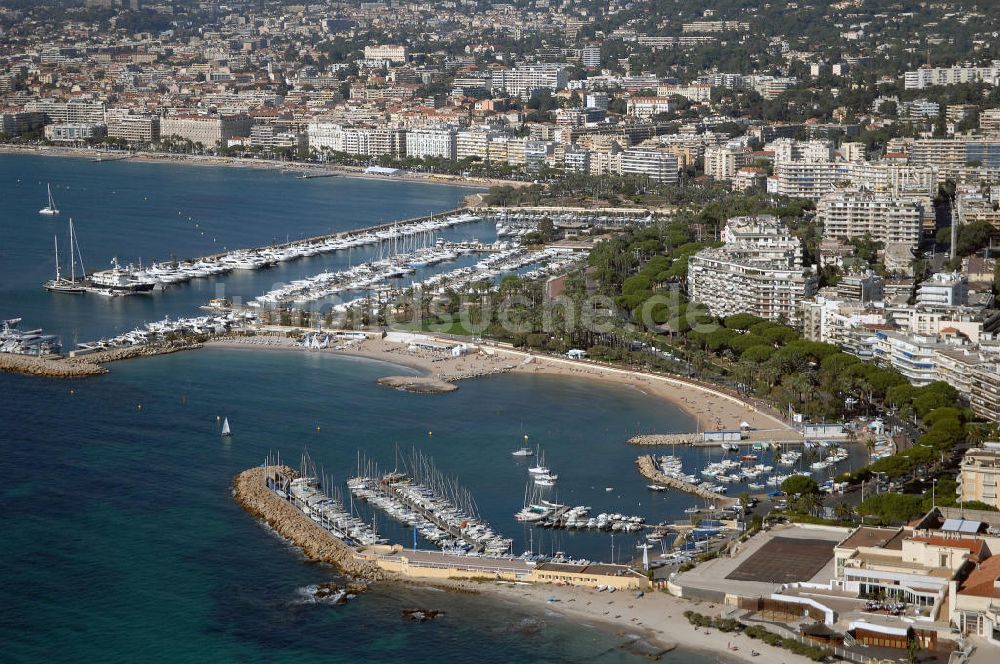 Cannes aus der Vogelperspektive: Neuer Hafen Port Pierre Canto von Cannes in Palm Beach