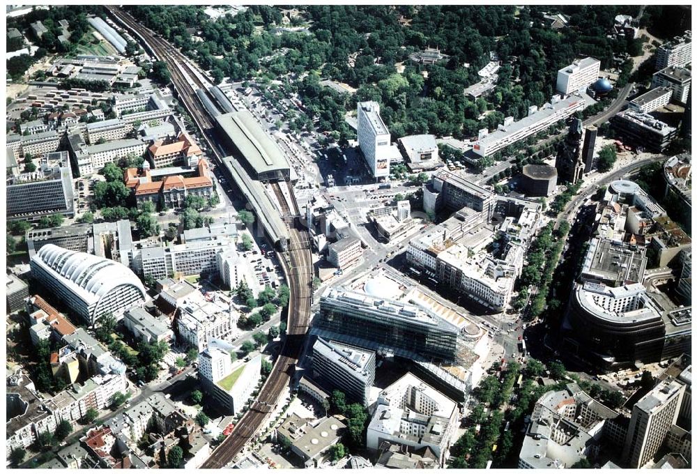 Luftbild Berlin - Charlottenburg - Neuerbautes Kranzlereck am Berliner Kurfürstendamm in Berlin - Charlottenburg.