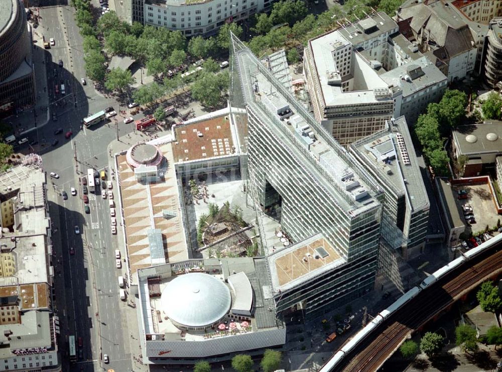 Berlin - Charlottenburg von oben - Neuerbautes Kranzlereck am Berliner Kurfürstendamm in Berlin - Charlottenburg.