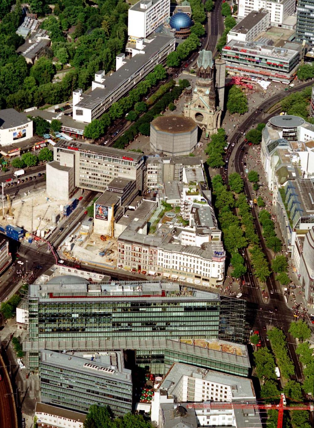 Luftbild Berlin - Neuerbautes Kranzlereck der DIFA am Berliner Kurfürstendamm in Berlin - Charlottenburg. 08.07.02