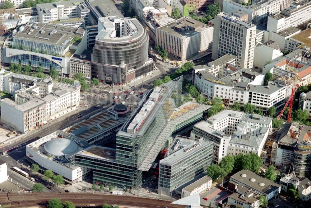 Luftaufnahme Berlin - Neuerbautes Kranzlereck der DIFA am Berliner Kurfürstendamm in Berlin - Charlottenburg. 08.07.02