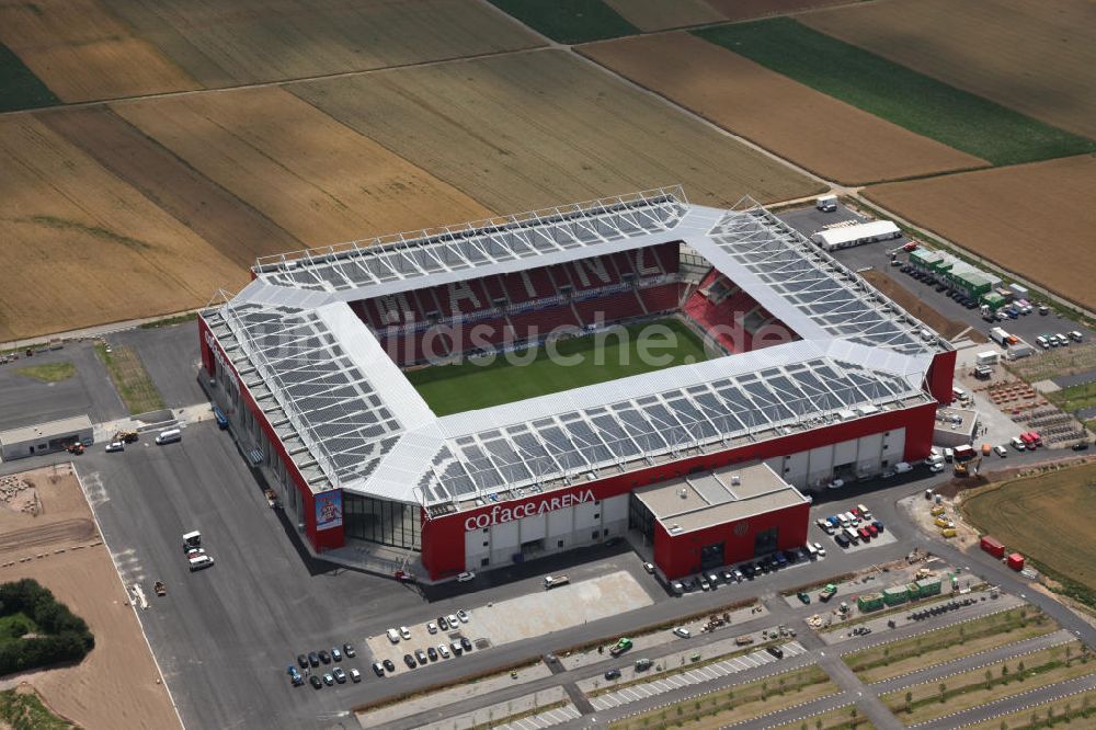 Mainz aus der Vogelperspektive: Neues eingeweihtes Fußball- Stadion Coface-Arena in Mainz