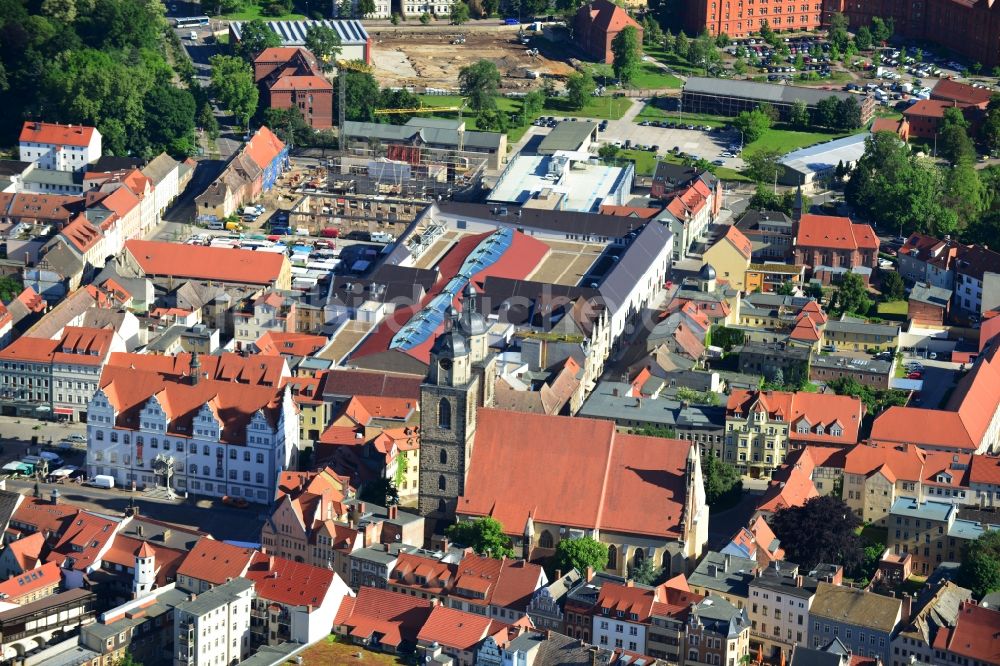 Wittenberg aus der Vogelperspektive: Neues Einkaufszentrums Arsenal in der Innensatdt von Wittenberg in Sachsen-Anhalt