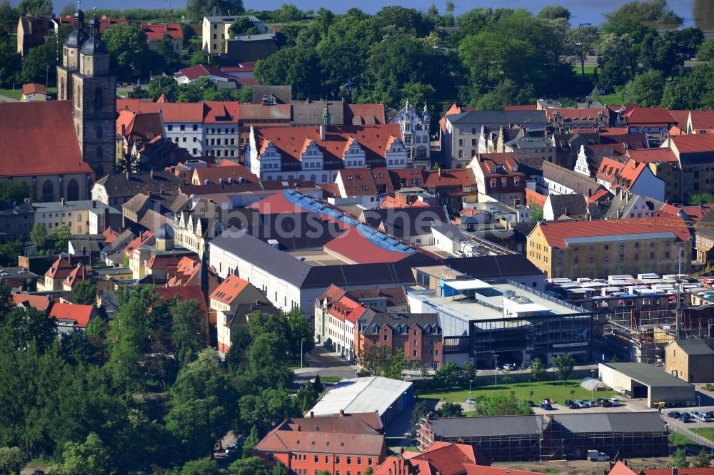 Wittenberg von oben - Neues Einkaufszentrums Arsenal in der Innensatdt von Wittenberg in Sachsen-Anhalt