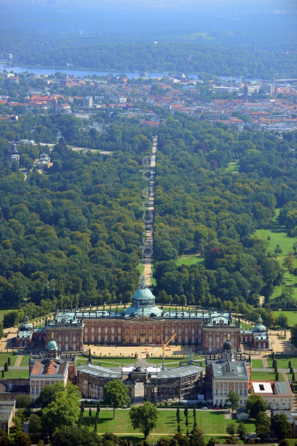 Luftbild Potsdam - Neues Palais und die Communs in Potsdam