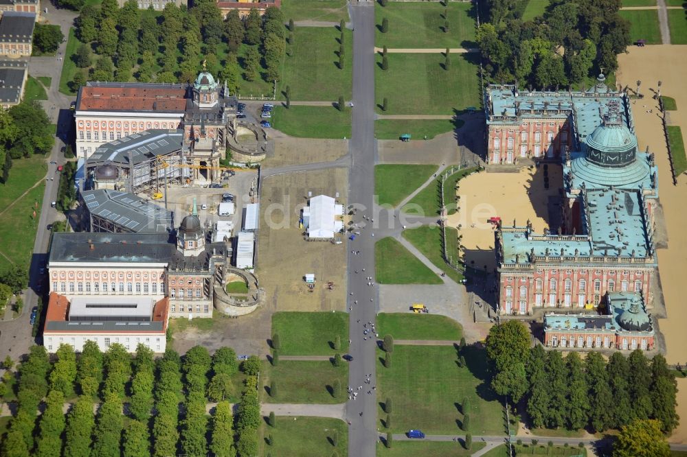 Luftbild Potsdam - Neues Palais und die Communs in Potsdam