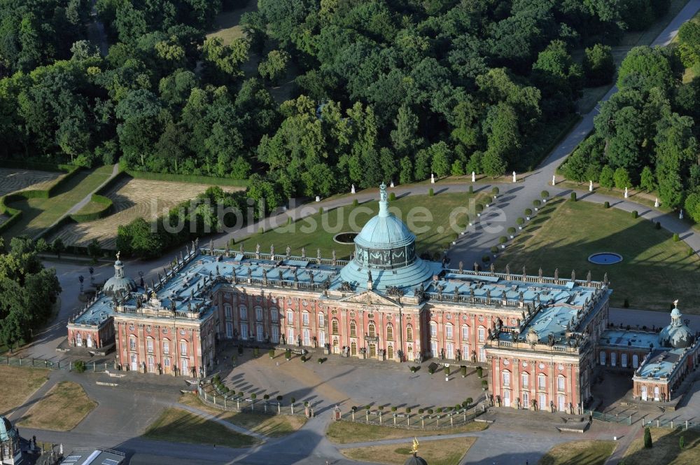 Potsdam von oben - Neues Palais und die Communs in Potsdam im Bundesland Brandenburg