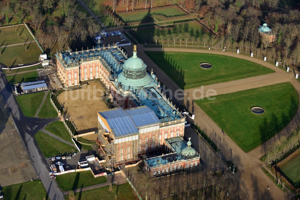 Luftbild Potsdam - Neues Palais und die Communs on Potsdam im Bundesland Brandenburg