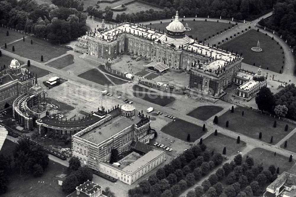 Luftbild Potsdam - 27.06.1993 Neues Palais, Potsdam