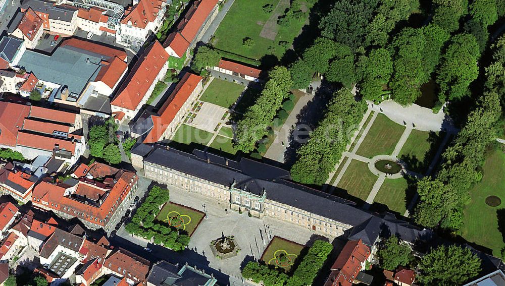 Luftaufnahme Bayreuth - Neues Schloss Bayreuth mit dem Hofgarten an der Ludwigstraße in der Altstadt von Bayreuth