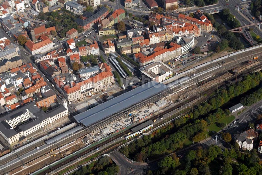 Luftbild Erfurt - Neugestaltung des Bahnhofsvorplatzes und Sanierung des Hotels Erfurter Hof