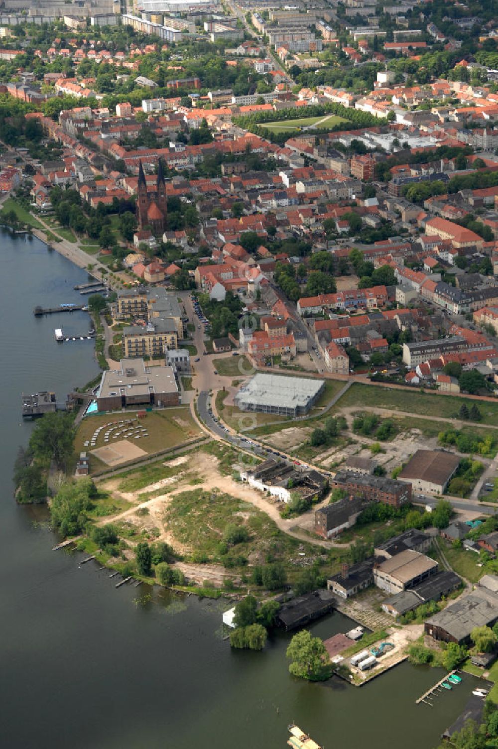 Neuruppin aus der Vogelperspektive: Neuruppin am Ruppiner See