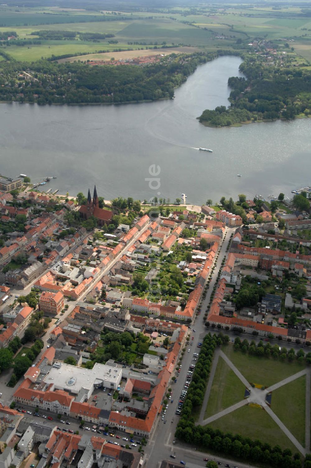 Neuruppin aus der Vogelperspektive: Neuruppin am Ruppiner See