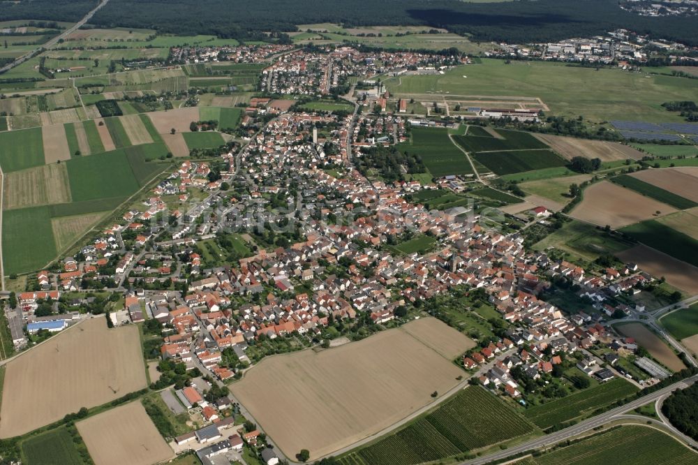 Lachen-Speyerdorf von oben - Neustadt an der Weinstraße OT Lachen-Speyerdorf im Bundesland Rheinland-Pfalz