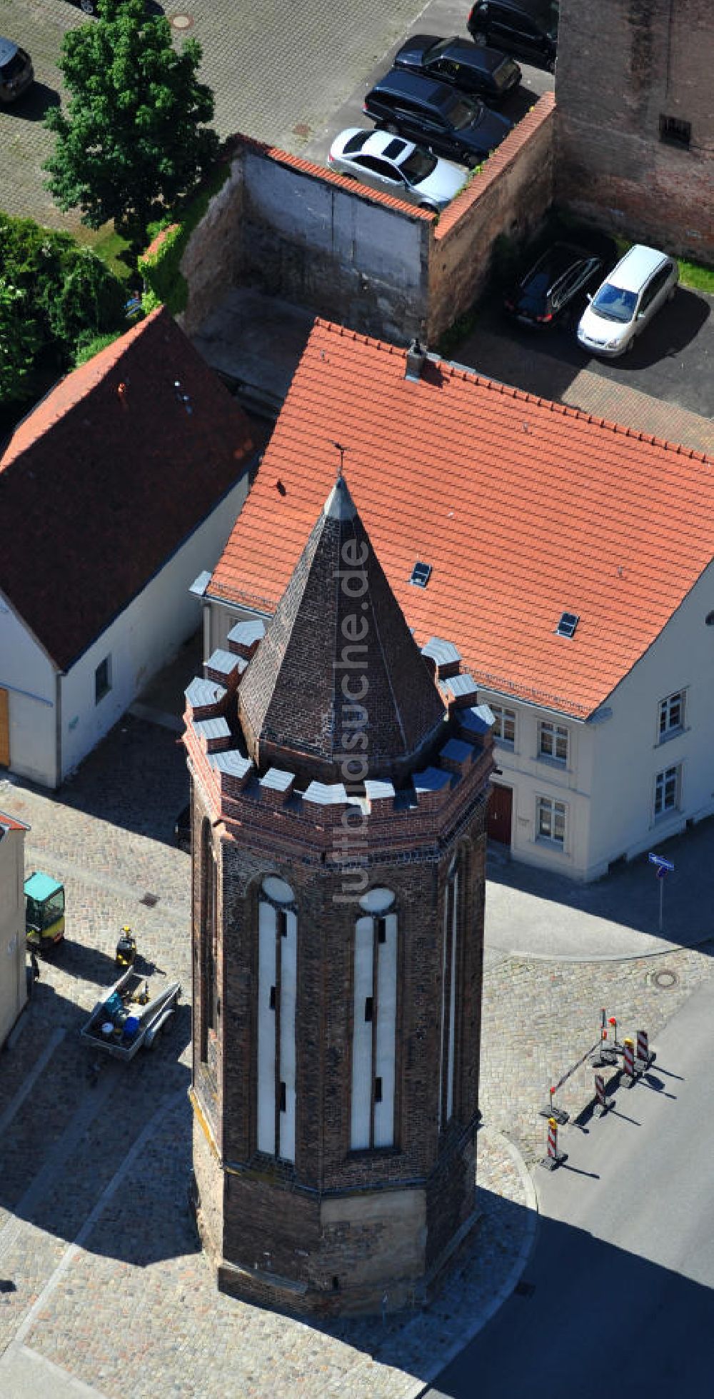 Brandenburg von oben - Neustädter Mühlentorturm Brandenburg Hafel