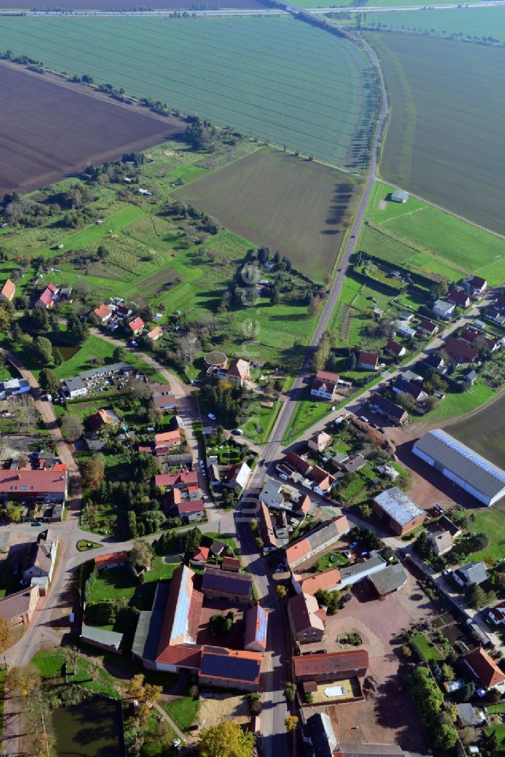 Luftbild Wettin-Löbejün OT Neutz-Lettew - Neutz-Lettewitz in Wettin-Löbejün im Bundesland Sachsen-Anhalt