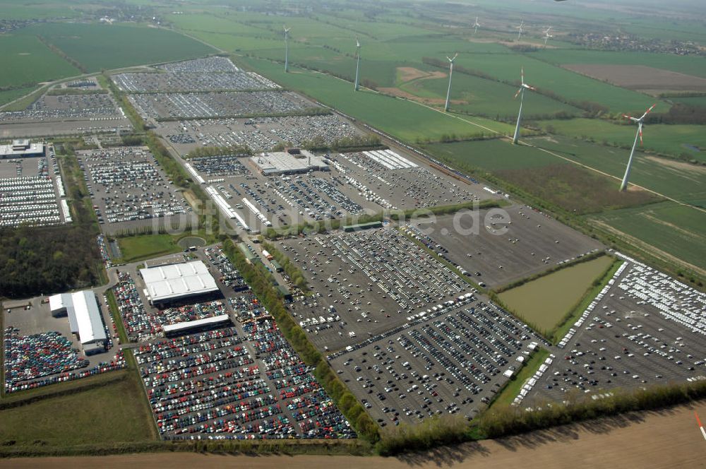 Luftbild ETZIN - Neuwagenhalden auf dem Gelände der MOSOLF - Autoservice GmbH in Etzin