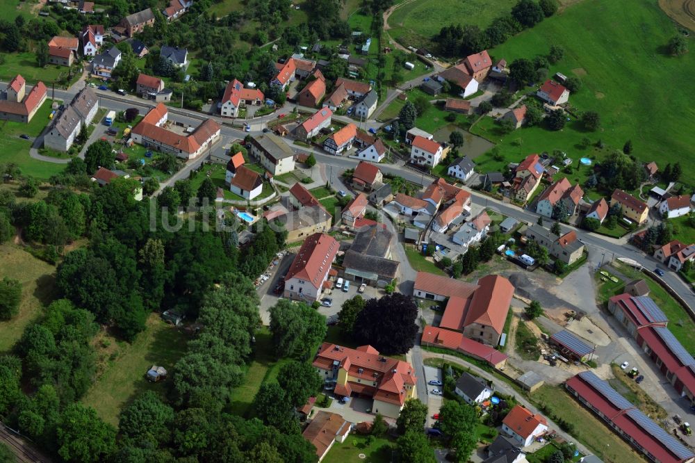 Luftbild Niederndorf - Niederndorf mit Landstraße im Bundesland Thüringen.