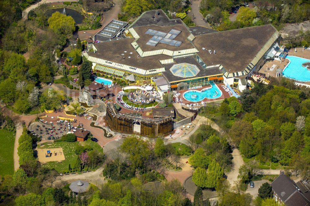 Luftbild Duisburg, Röttgersbach - Niederrhein Therme in Röttgersbach in Duisburg im Bundesland Nordrhein-Westfalen