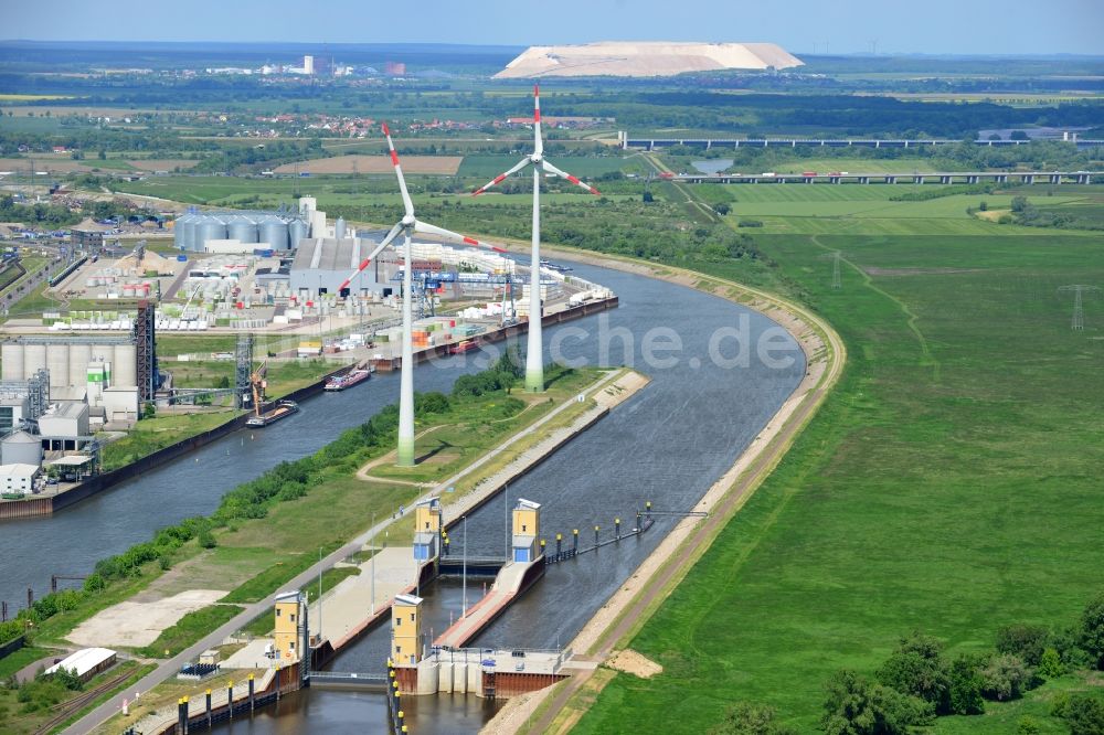 Luftaufnahme Magdeburg - Niedrigwasserschleuse Magdeburg im Rothenseer Verbindungskanal in Sachsen-Anhalt